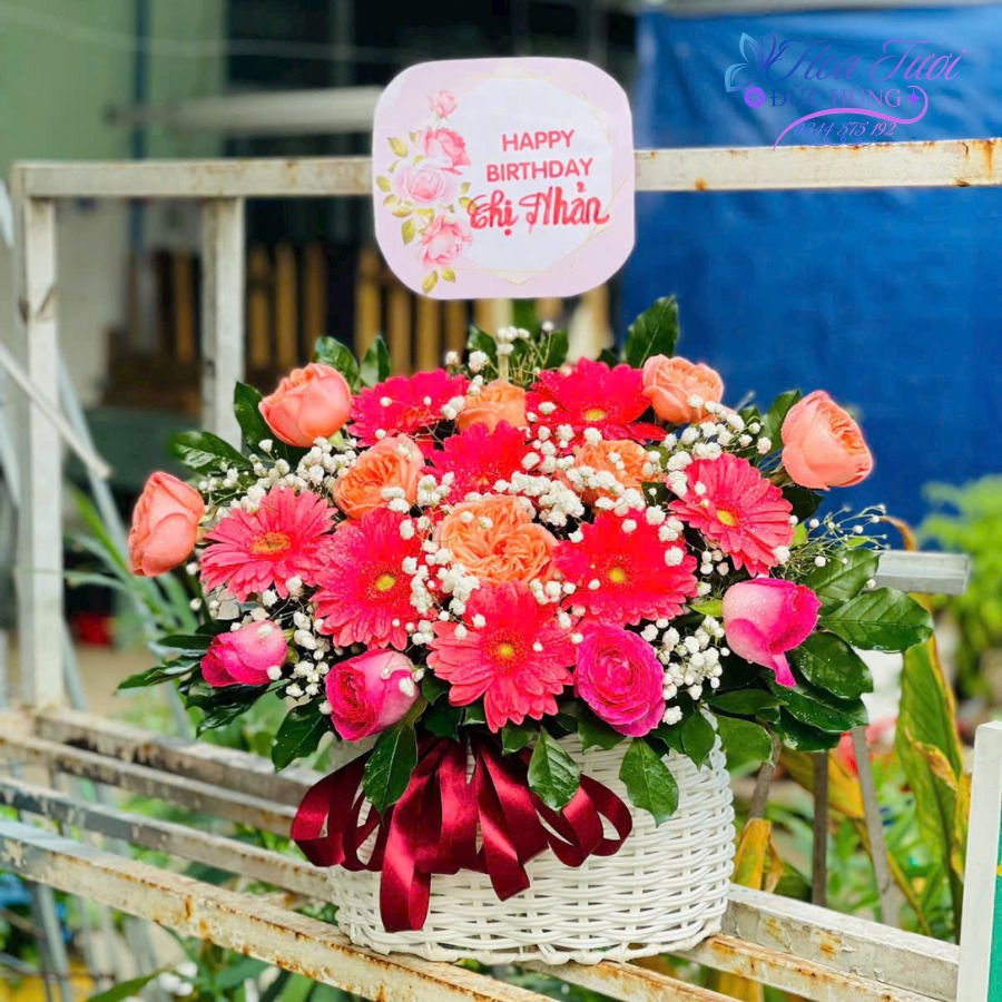 Giỏ Hoa Sinh Nhật Nhỏ GH031